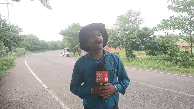 अमरपुर: अमरपुर-शाहकुंड मुख्य मार्ग पर हादसों का खतरा, हेलमेट न पहनने पर जिंदगी पड़ सकती है भारी