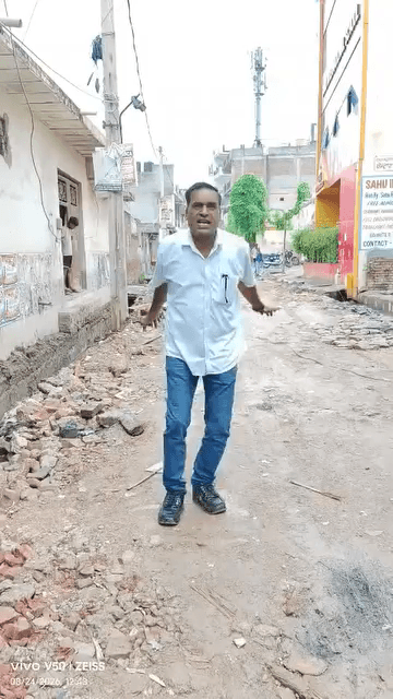 यमुना विहार: सोनिया विहार में बच्चों के प्रदर्शन के 24 घंटे बाद सड़क की मरम्मत, पूर्व प्रत्याशी वीरेंद्र गुप्ता फौजी ने बताया