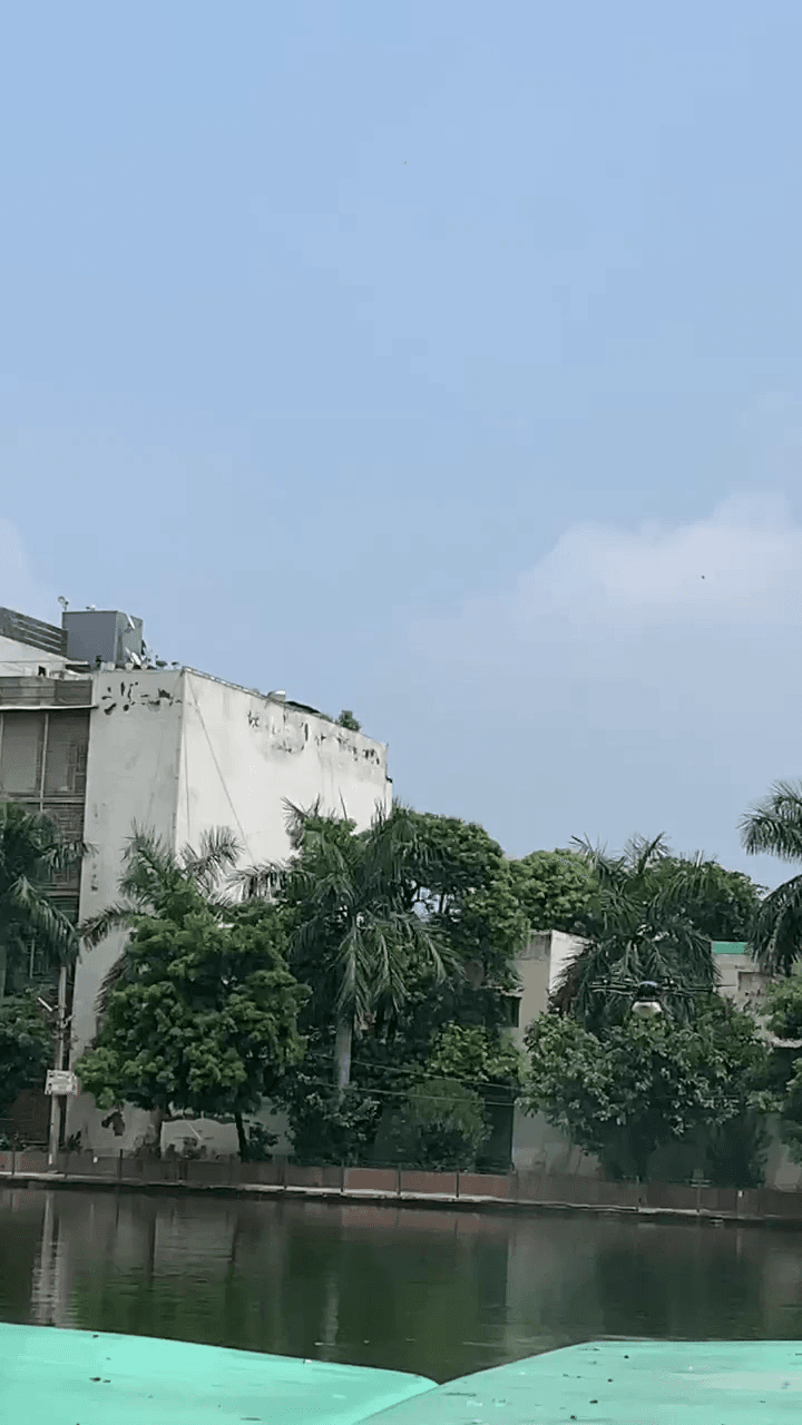 यमुना विहार: नैनी झील में डेंगू-मलेरिया नियंत्रण के लिए ड्रोन से कीटनाशक छिड़काव शुरू