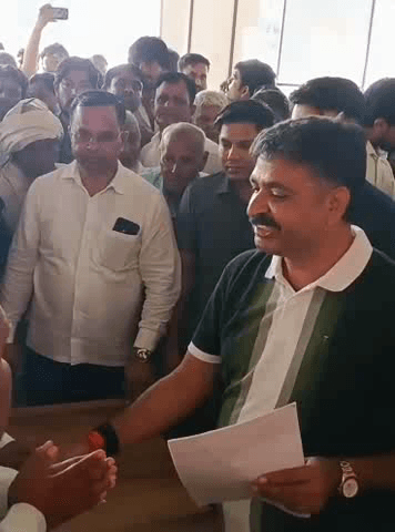 अलवर: टिकट की दौड़ में उमड़ा कांग्रेसियों का हुजूम, जूली बोले- मजबूत दावेदारों को मिलेगा मौका