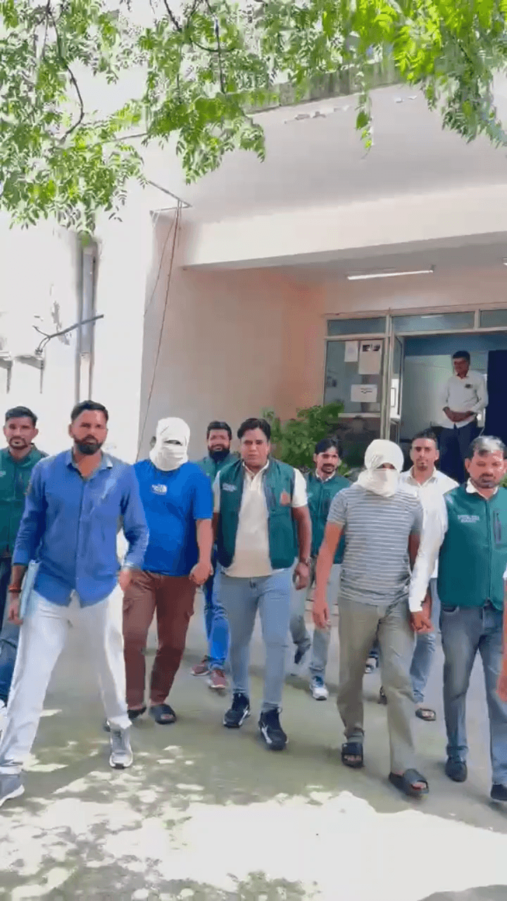 यमुना विहार: विशेष दल की बड़ी कार्रवाई में गोगी गिरोह के दो प्रमुख मददगार हथियारों के साथ गिरफ्तार