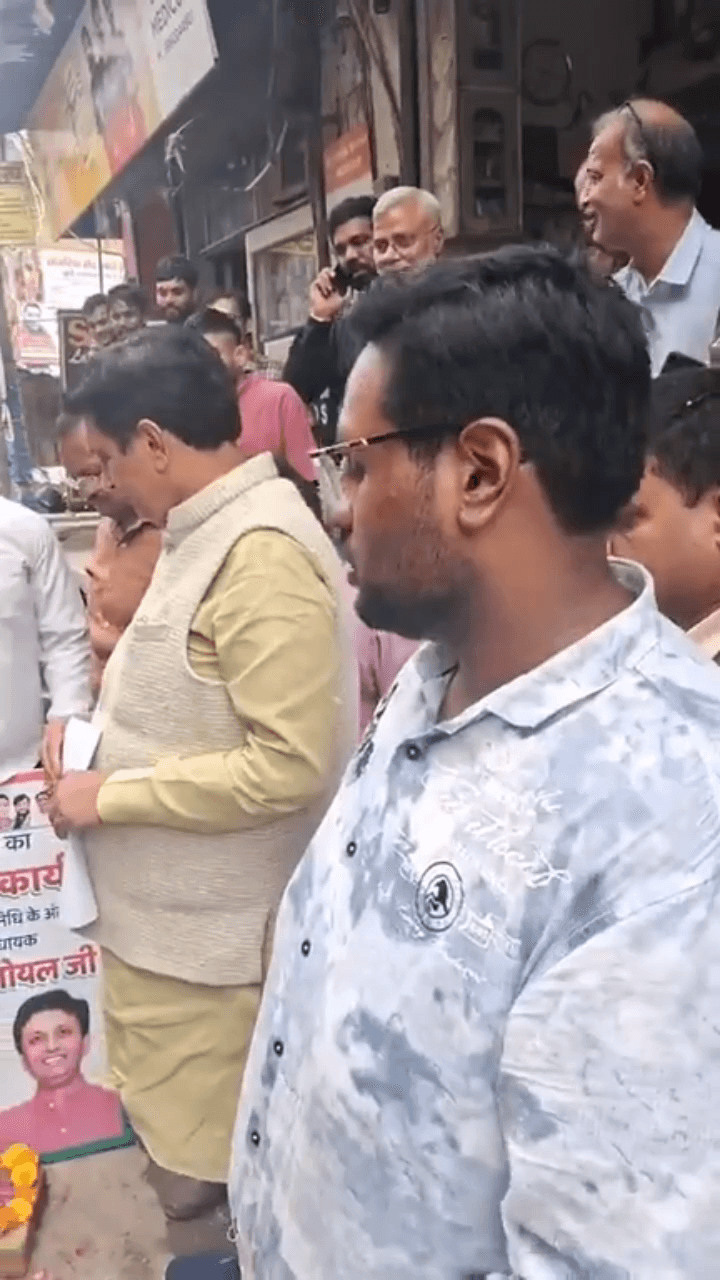 यमुना विहार: शाहदरा विधायक संजय गोयल ने पानी की लाइन और सड़क निर्माण कार्य का किया शिलान्यास
