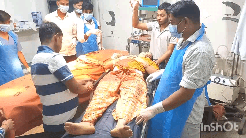 हरदोई: हरदोई में पति ने पत्नी को गोली मारी, महिला गंभीर हालत में लखनऊ रेफर, बेटे ने बताई विवाद की वजह