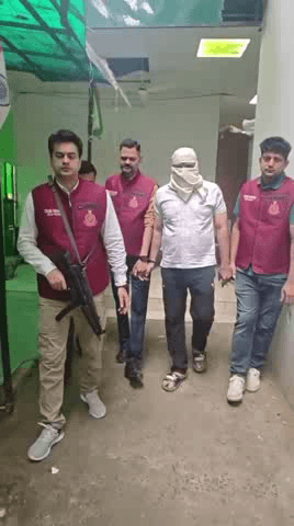 यमुना विहार: दोहरे हत्याकांड में शामिल कुख्यात अपराधी को पुलिस ने हथियारों के साथ दबोचा