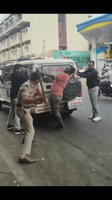 अपराधियों के वीडियो और उनके अपराधों की जानकारी पुलिस प्रशासन को सोशल मीडिया के माध्यम से सार्वजनिक करनी चाहिए, ताकि कानू