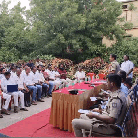 ಶಹಾಬಾದ: ಗಣೇಶ ಹಬ್ಬ ಹಿನ್ನಲೆ: ಶಹಬಾದ್ ಪೊಲೀಸ್ ಠಾಣೆಯಲ್ಲಿ ಶಾಂತಿ ಸಭೆ