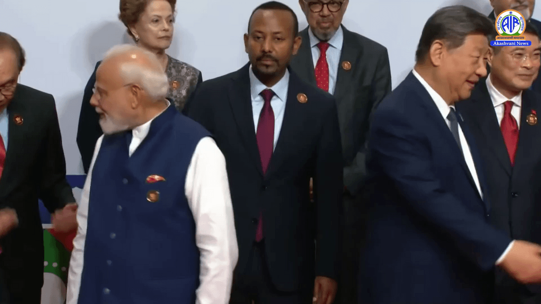PM Modi, BRICS Leaders and other dignitaries pose for a Family Photo at Bharat Mandapam on Day 2 of the BRICS Summit.