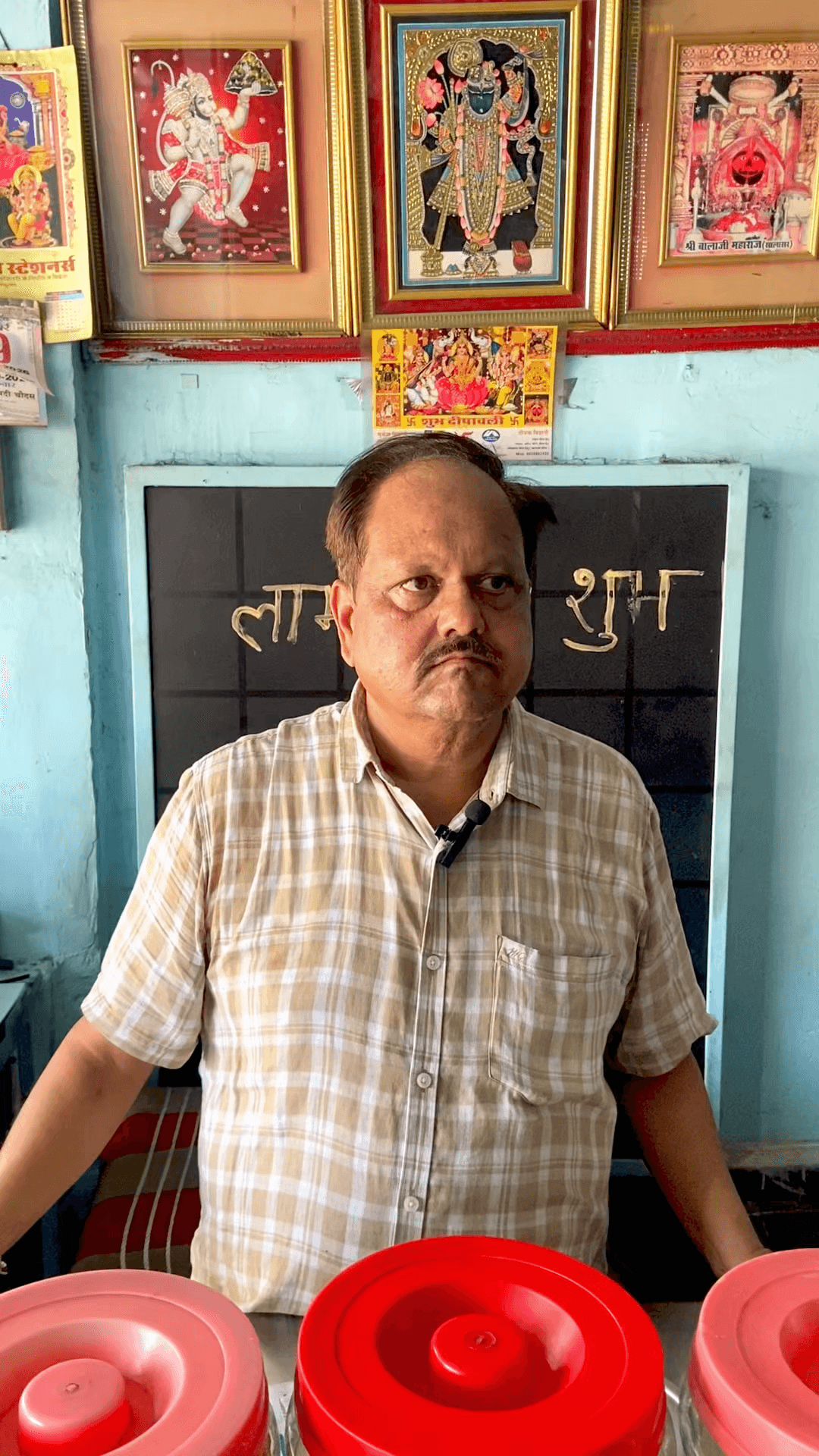 👉 “तीन पीढ़ियों का भरोसा, शुद्धता और स्वाद की पहचान — अग्रवाल मिष्ठान भंडार”