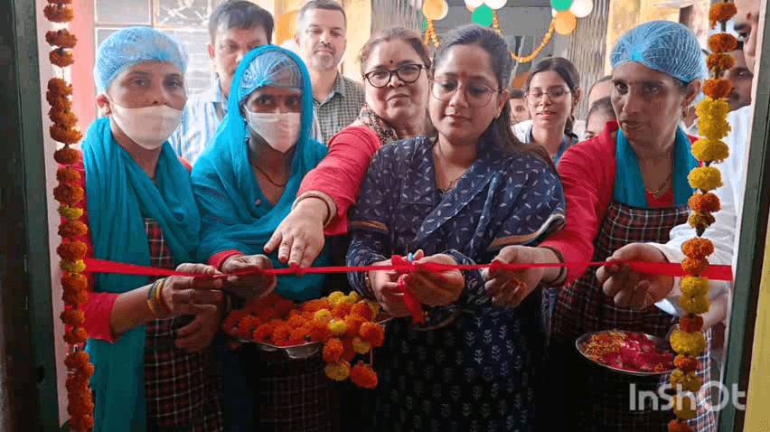 हरदोई: राजकीय पॉलिटेक्निक में प्रेरणा कैंटीन का शुभारम्भ मुख्य विकास अधिकारी नेहा ब्याडवाल ने किया