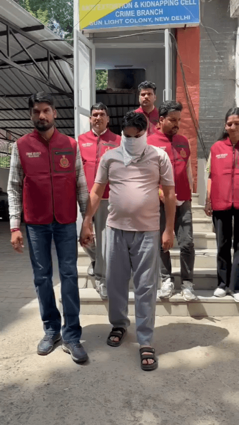 ₹1 करोड़ की संपत्ति धोखाधड़ी में वांछित ₹50 हजार का इनामी भगोड़ा गिरफ्तार