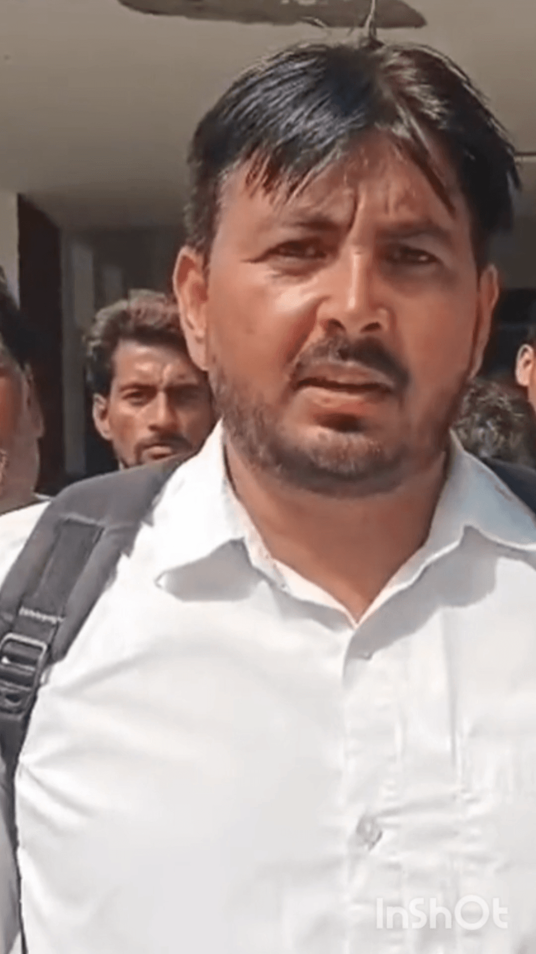 गाज़ियाबाद: गांव रोरी में मोबाइल टावर लगाने के विरोध में ग्रामीणों ने तहसील पहुंचकर किया हंगामा