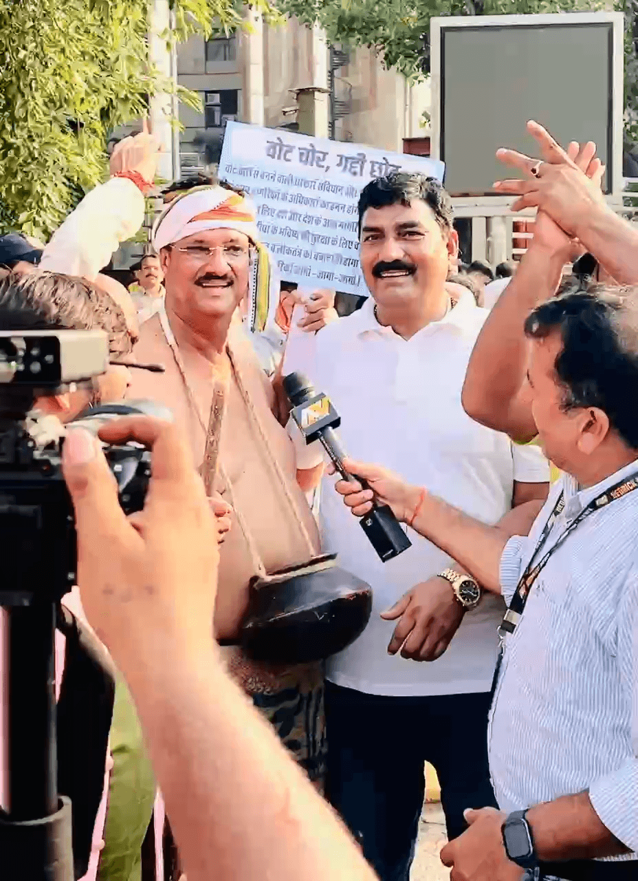 ज्ञानेश कुमार इस्तीफा दो!
🇮🇳✊
#ज्ञानेश_कुमार_इस्तीफा_दो #लोकतंत्र_बचाओ #निष्पक्ष_चुनाव #जनता_की_आवाज़ #मताधिकार_की_रक्षा #कांग्रेस #अमेठी #संविधान_बचाओ