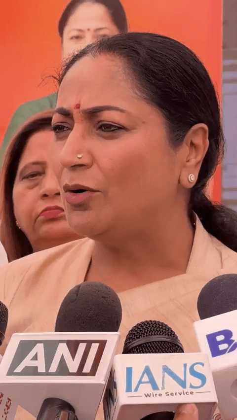 यमुना विहार: बच्चों की ड्रेस और जरूरी सामान के लिए हर बच्चे के बैंक खाते में सीधे ₹1,370 भेजे गए: रेखा गुप्ता, सीएम