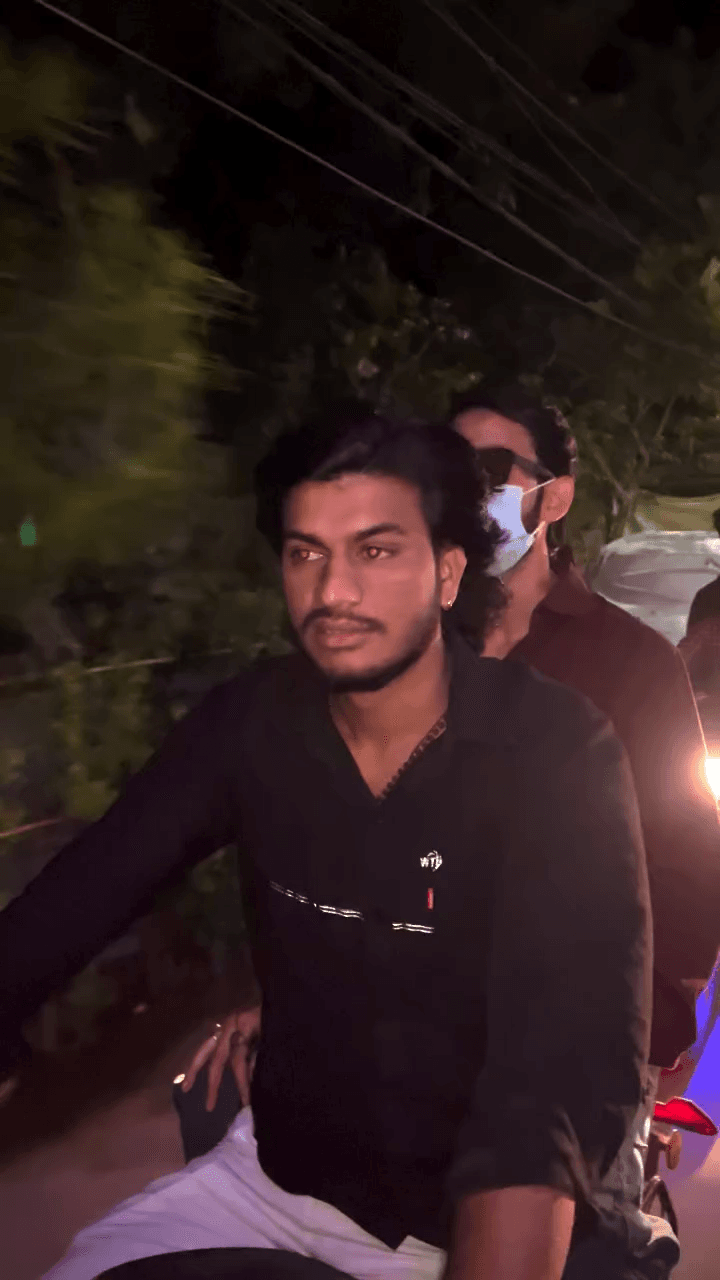 आज उदय शर्मा जी के स्नेहपूर्ण आमंत्रण पर जगत जननी, संपूर्ण संसार का संचालन करने वाली माँ जगदंबा की पावन आरती करने का सौभाग्य
#apsgurjar #gwalior #maa❤️