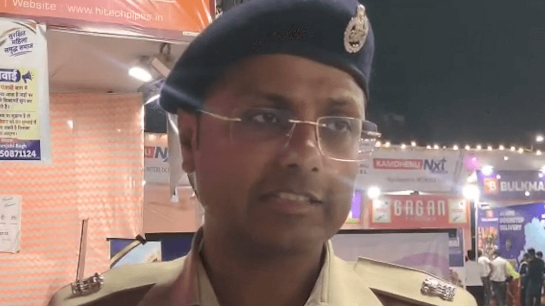 पश्चिमी दिल्ली में 41 जगह पर पुलिस की सुरक्षा में हो रहा है रामलीला एडिशनल डीसीपी कर रहे हैं सुरक्षा की निगरानी