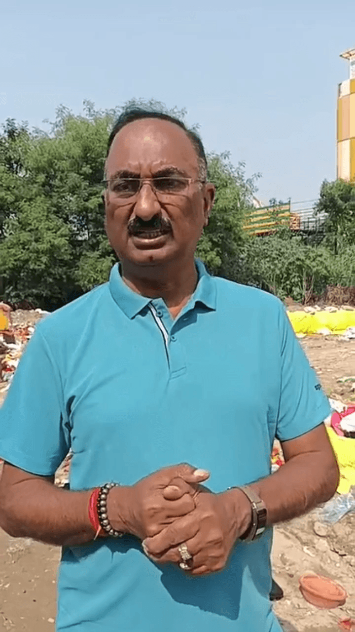 गीता कॉलोनी के राजा रामकोली मार्ग पर दिल्ली नगर निगम ने मूर्ति विसर्जन के लिए बनाए तीन तालाब