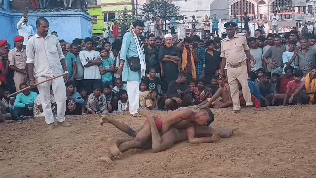 अमरपुर: अमरपुर पुस्तकालय में कुश्ती का अखाड़ा सजा, बांका समेत आसपास के पहलवानों ने दिखाया दमखम, कल भी होगा