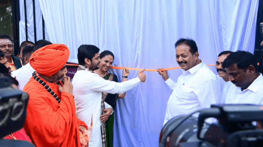 ಶ್ರೀರಂಗಪಟ್ಟಣ: ಶ್ರೀರಂಗಪಟ್ಟಣದ ಚಂದ್ರವನ ಆಶ್ರಮದಲ್ಲಿ ನಡೆದ ನವರಾತ್ರಿ ಉತ್ಸವದ ಸಮಾರೋಪ ಸಮಾರಂಭ, ಸಚಿವ ಚಲುವರಾಯಸ್ವಾಮಿ ಭಾಗಿ