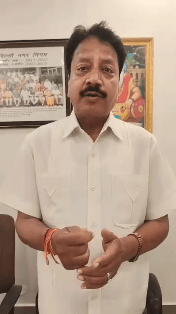 यमुना विहार: पूर्व मेयर श्याम सुंदर अग्रवाल का MCD पर हमला—“दो और मजदूर भाइयों की मौत के लिए जिम्मेदार अधिकारी पर चले मुकदमा
