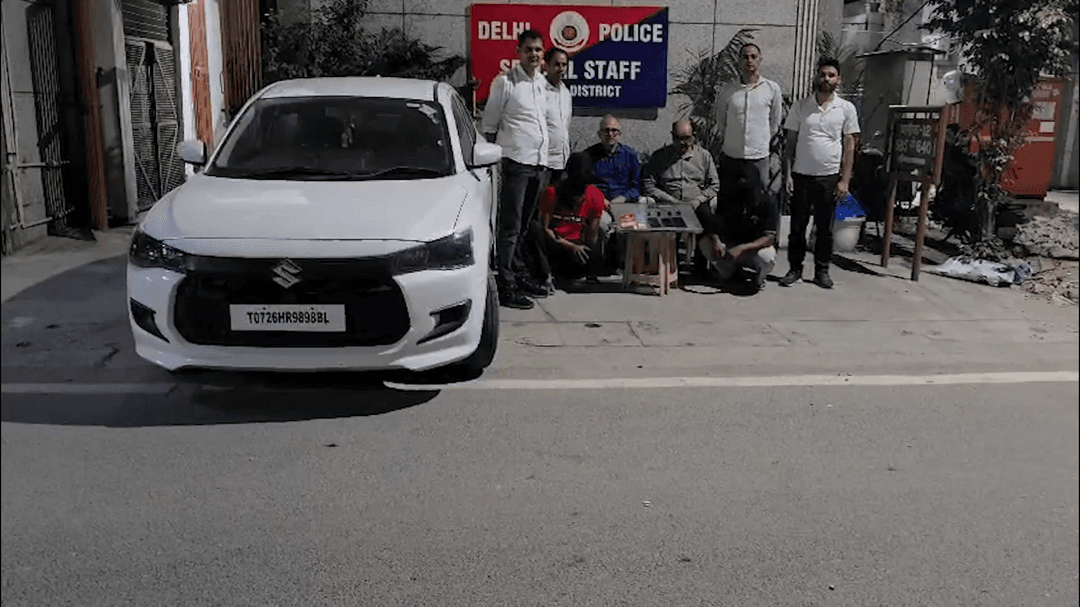लोहे की पट्टी फंसाकर ATM से कैश निकालने वाले दबोचे गए, स्पेशल स्टाफ ने की घेराबंदी