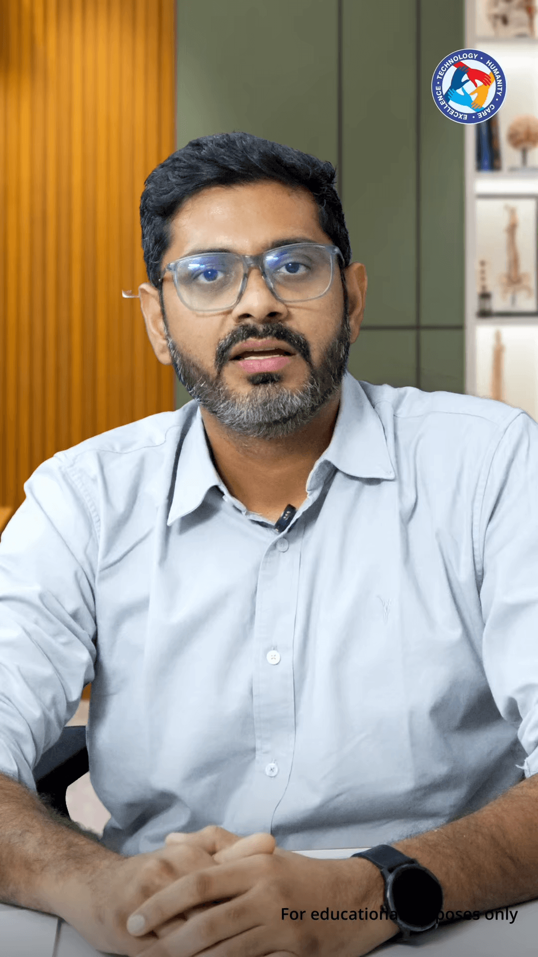 चेहरे पर बिजली के झटके जैसा तेज दर्द? इसे सिर्फ दांतों की समस्या समझकर नजरअंदाज न करें!
क्या आपने Trigeminal Neuralgia के बारे में सुना है? 🧠
इस condition में चेहरे पर अचानक, बेहद तेज दर्द हो सकता है, जो कभी-कभी चाय पीने, खाना खाने या ब्रश करने जैसी सामान्य activities से भी trigger हो जाता है.
कई बार मरीज इसे दांत का दर्द समझ लेते हैं, लेकिन इसके पीछे चेहरे की नस से जुड़ी समस्या हो सकती है।
इस Reel में जानिए:
🔹 क्या है Trigeminal Neuralgia?
🔹 क्यों होता है चेहरे में इतना तेज दर्द?
🔹 MRI से कैसे होती है इसकी पहचान?
🔹 दवाइयों और Microvascular Decompression Surgery से कैसे किया जाता है इसका इलाज?
👨⚕️ Dr. Divyam Sharma - Neuro Surgeon
🏥 Synergy Mukundam Hospital, Jodhpur
क्या आपने पहले इस बीमारी के बारे में सुना था? Comment करके बताएं!
📍 863-A, Infront of Mahesh Hostel, Bombay Motor Circle, Jodhpur
📞 0291 2634455 | +91 7073304803
#TrigeminalNeuralgia #FacialPain #NervePain #NeurologicalDisorder #BrainHealth
Neurosurgery MicrovascularDecompression HealthAwareness MedicalReels DoctorExplains Jodhpur SynergyMukundamHospital MukundamHospital See less