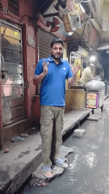 यमुना विहार: गांधी नगर में नाला जाम और जल भराव, कांग्रेस नेता हल्लन चौधरी ने भाजपा सरकार पर साधा निशाना