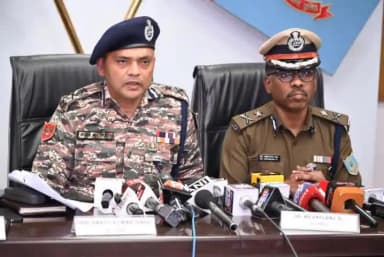 चाईबासा के सारंडा जंगली क्षेत्र में किरीबुरू थाना अंतर्गत चलाये जा रहे विशेष अभियान “मेघाबुरू” में मिली उल्लेखनीय सफलता