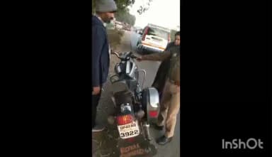 नवाबगंज: मॉडिफाइड साइलेंसर के खिलाफ कार्रवाई में किए गए 15 चालान, लाउडस्पीकर से रोड सेफ्टी गीतों से दी जा रही जागरूकता