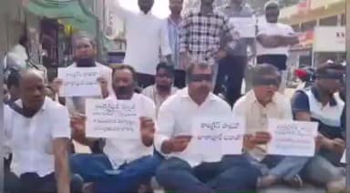 ఖానాపూర్: రాష్ట్ర ప్రభుత్వం కేటాయించిన ఇంటిగ్రేటెడ్ పాఠశాలను ఖానాపూర్ పట్టణంలోనే నిర్మించాలి: ఇంటిగ్రేటెడ్ స్కూల్ జేఏసీ నాయకులు