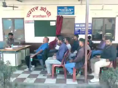 केरेडारी: केरेडारी में सरस्वती पूजा को लेकर पगार ओपी में शांति समिति की बैठक सम्पन्न हुई