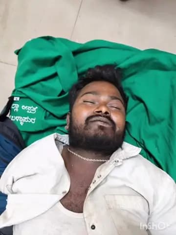 ಚಿಕ್ಕಬಳ್ಳಾಪುರ: ಅನಾಮದೇಯ ವ್ಯಕ್ತಿ ಸಾವನ್ನಪ್ಪಿದ್ದು ಮಾಹಿತಿ ಸಿಕ್ಕಲ್ಲಿ ನಗರ ಪೊಲೀಸ್ ಠಾಣೆಗೆ ಭೇಟಿ ನೀಡಿ