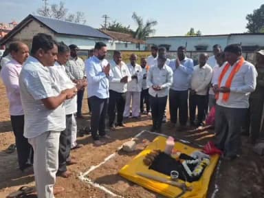 ಹುಕ್ಕೇರಿ: ಸುಲ್ತಾನಪುರ ಗ್ರಾಮದಲ್ಲಿ ಆಯುಷ್ಮಾನ ಆರೋಗ್ಯ ಕೇಂದ್ರ ಕಟ್ಟಡ ಕಾಮಗಾರಿ ಶಾಸಕ ನಿಖಿಲ ಕತ್ತಿ ಚಾಲನೆ