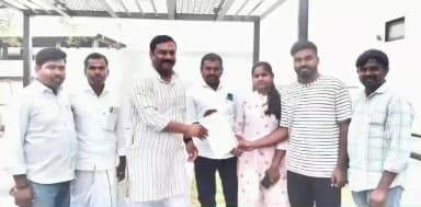 నిర్మల్: మామడ మండలం పరిమండల గ్రామానికి చెందిన రాజమణి అనే మహిళకు రూ. 3.25 లక్షల సిఎంఆర్ఎఫ్ ఎల్ఓసీ చెక్కు అందజేసిన ఎమ్మెల్యే