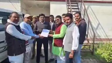 कोरांव: भगवान परशुराम सेवा समिति ने यूजीसी कानून के विरोध में एसडीएम कोरांव को मुख्यमंत्री को संबोधित ज्ञापन सौंपा