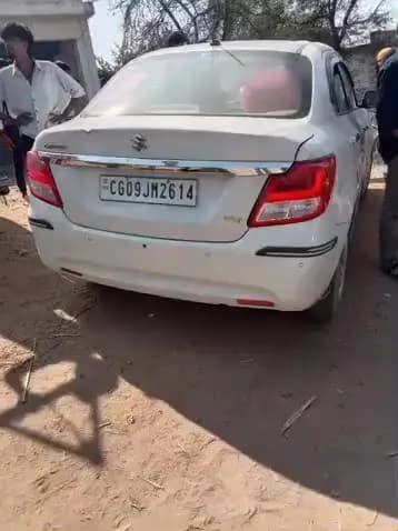 पंडरिया: कुंडा गैस एजेंसी के पास स्विफ्ट डिजायर कार और बाइक की आपस में हुई भिड़ंत, बाइक चालक घायल, कार और बाइक हुए क्षतिग्रस्त