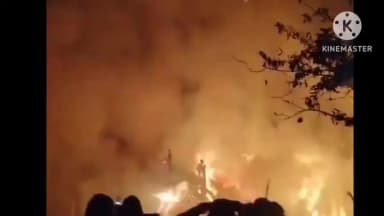 बगहा: रामनगर में भीषण आग, चार झोपड़ियां जलकर राख