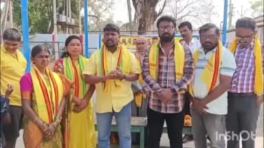 మంచిర్యాల: ఆంధ్రప్రదేశ్ ఐటి మినిస్టర్ నారా లోకేష్ బాబు జన్మదిన సందర్భంగా కేక్ కట్ చేసిన టిడిపి నాయకులు