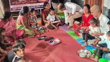 గాంధారి: వసంత పంచమి సందర్భంగా నేరల్ తండాలో అంగన్వాడీ కేంద్రంలో చిన్నారులకు అక్షరాభ్యాస కార్యక్రమం