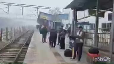 टूंडला: टूंडला रेलवे स्टेशन पर मौसम बिगड़ने के कारण 8 घंटे की देरी से चली ट्रेनें, 3 ट्रेनें रद्द