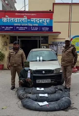 गदरपुर: गदरपुर थाना पुलिस ने हरिपुरा जलाशय डाम के पास से 240 लीटर अवैध कच्ची शराब के साथ एक आरोपी को गिरफ्तार किया