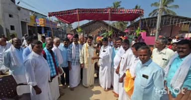 ಹಿರೇಕೆರೂರು: ಆಲದಕಟ್ಟಿ ಗ್ರಾಮದಲ್ಲಿ ಗುಗ್ಗುಗಳ ಮಹೋತ್ಸವದಲ್ಲಿ ಮಾಜಿ ಸಚಿವ ಬಿ ಸಿ ಪಾಟೀಲ್ ಭಾಗಿ