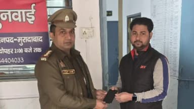 ठाकुरद्वारा: भोजपुर पुलिस ने खोया मोबाइल लौटाया, थाना प्रभारी की पहल से मालिक को मिला फोन, जताया अभार
