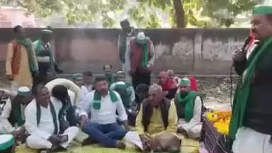 खागा: नहर कालोनी में भारतीय किसान यूनियन टिकैत गुट के किसानों ने समस्याओं को लेकर धरना दिया, लाइट, पानी और सड़कों की मांग की