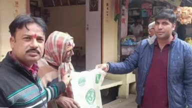 देेवगढ़: राजसमंद के देवगढ़ में प्लास्टिक को 'ना' कहने और कपड़े के थैले को 'हां' कहने के लिए बांटे गए कपड़े के थैले