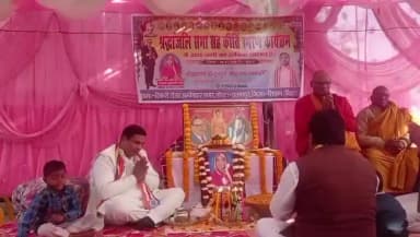 दरौली: दरौली प्रखंड के विभिन्न गांवों में माँ सरस्वती की पूजा-अर्चना की गई