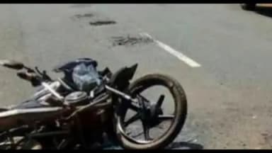 बिक्रमगंज: बिक्रमगंज में बाइक-ऑटो की टक्कर में दो महिलाएं और एक युवक घायल, मंदिर से पूजा कर लौट रहे थे