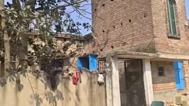 লাভপুর: ফের এক পরিযায়ী শ্রমিকের মৃত্যু চেন্নাইয়ে!কাজিপাড়ার ওই পরিযায়ী শ্রমিকের পরিবারের পাশে অঞ্চল সভাপতি