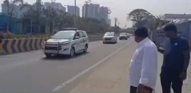 మేడ్చల్: కూకట్పల్లిలో అరైవ్ అలైవ్ కార్యక్రమం