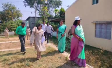 ಗುಬ್ಬಿ: ಗುಬ್ಬಿ, ಚಿಕ್ಕನಾಯಕನಹಳ್ಳಿ ಗೆ ಜಿಲ್ಲಾಧಿಕಾರಿ ಶುಭ ಕಲ್ಯಾಣ್ ಭೇಟಿ, ಸಾರ್ವಜನಿಕ ಆಸ್ಪತ್ರೆ, ಕೆರೆ ಅಭಿವೃದ್ಧಿ ಕಾಮಗಾರಿ ಪರಿಶೀಲನೆ