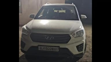 ઉમરગામ: દમણથી ક્રેટા કારમાં ચોરી છુપીથી લઇ જવાતા 4,26,864ના વિદેશી દારૂના જથ્થા સાથે મોહનગામ પાસેથી એકને LCBએ ઝડપી લીધો